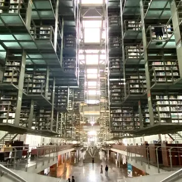 フォトジェニックな空中図書館 &amp; 素敵なホテルでモーニング@ メキシコシティ