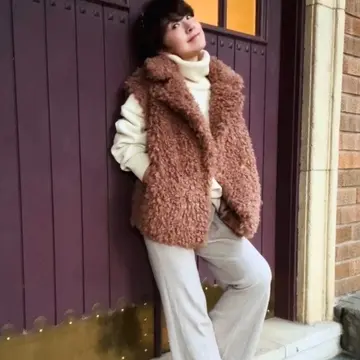 駒場公園の文壇カフェとイチョウ舞い散る銀杏並木