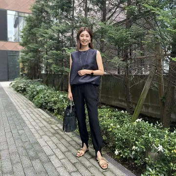 艶あるトップスで涼しげに、渋谷ランチと展示会へ♪