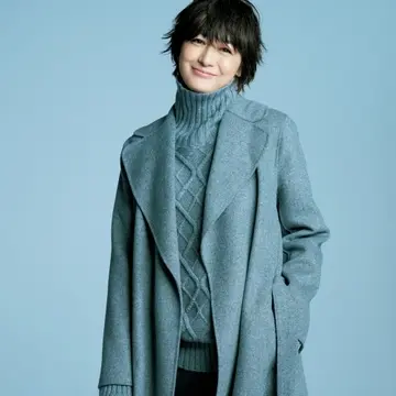 王道のコートこそ、さらっとはおるように着るのが贅沢【富岡佳子「印象派コート」で出かけよう】