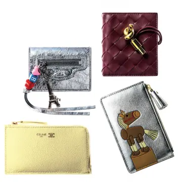 メゾン マルジェラ、ボッテガ・ヴェネタ、セリーヌなど。ホリデーに映える「シーン別財布」6選【NEOエグゼが次に買うべき新作財布】