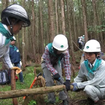 「地球緑化センター」の森林ボランティアで持続可能な生活を学ぶ【社会をよくするために、私たちができること】