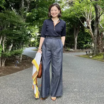 【人気ファッションエディター三尋木奈保さんに質問！】50代が夏のデニムを素敵に穿きこなすには？