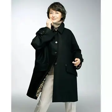 【2021年冬 50代向け最新コート】富岡佳子が着るマッキントッシュのドロップショルダーショートコートが大人気！