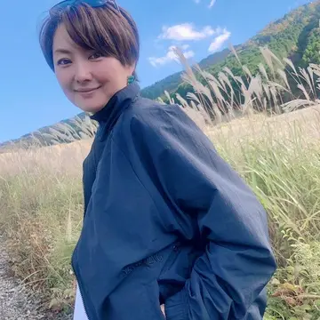 夫とペアールックで箱根の仙石原すすき草原をお散歩してきました
