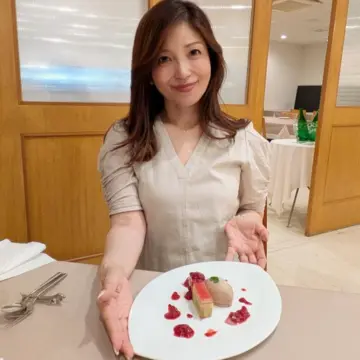 梅雨明け!!涼しく楽ちん♡お気に入り夏ワンピで☆親友のお祝いイタリアンランチ🖤🖤