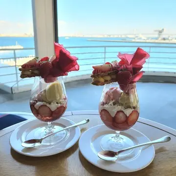 空と海と苺パフェ🍓