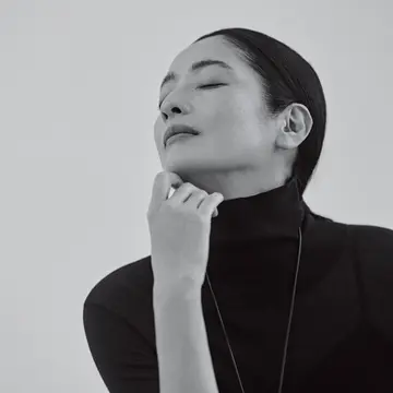 Black in the summer【エディター 古泉洋子が語る「夏の黒」にまつわる大人哲学】