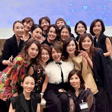 YOKO CHANのワンピースで「ソワレ・ドゥ・エクラ2025」へ