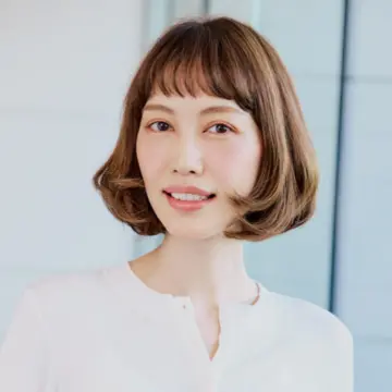 ボリュームアップに効く、大人ボブの新しい提案は“バルーンシルエット”【40代・50代髪型】