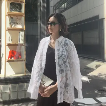 ペイズリーカットのシアージャガードブラウスで冷房対策