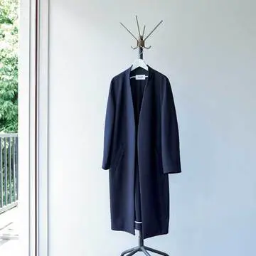 MADE IN JAPANの隠れた名品　着心地のよい「WJKW」のコート