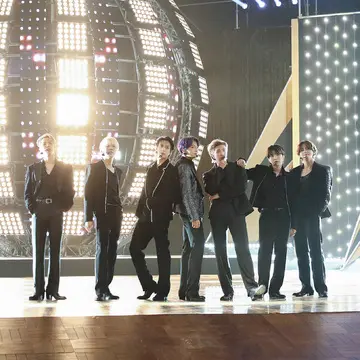 【エクラBTS部～憧れの「ワルツ」へGOGO！①】BTSファンの３人で連載始めました！