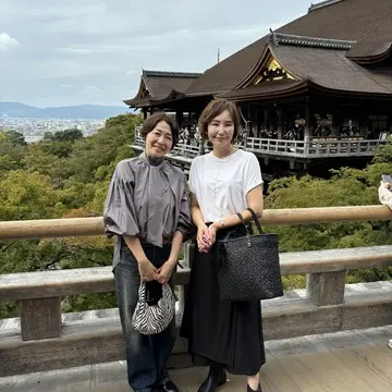 ZARAの初デニムにお気に入りのブラウスで大人の修学旅行