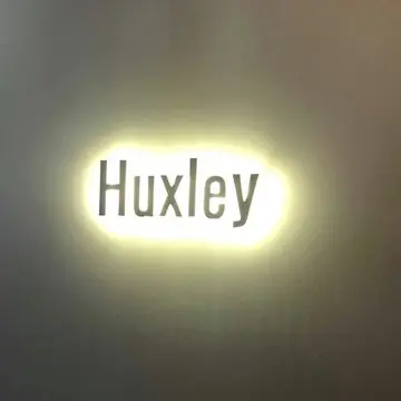 【Huxley（ハクスリー）Showroom】