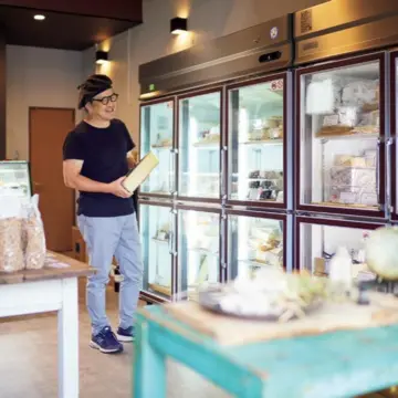 フードライターが厳選。イタリアンワインの街「つくば」で買い物に訪れるべき名店【50代のひとり旅】