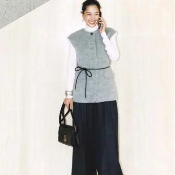 シャギージレ×タートルネックトップスの組み合わせが、冬のはじまりのおしゃれに効く。最低気温7℃｜12/4(木)【50代の毎日コーデ】