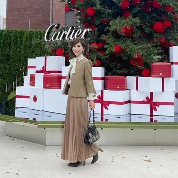 華やかなプリーツロングスカートで「Cartier」イベントへ‼︎