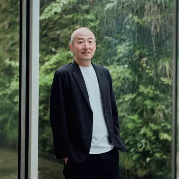 「金沢21世紀美術館」館長 鷲田めるろさん【金沢のアートをつなぐ人、生み出す人】