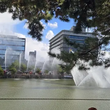 「リボン」で遊ぶ　大人のモノトーンコーデ　　_1_5-2