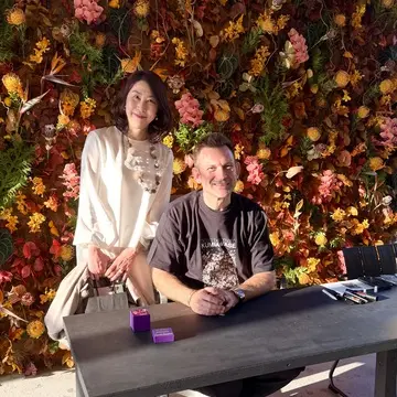 【スペシャルラッキーDay】お花に囲まれまさかのサイン会!