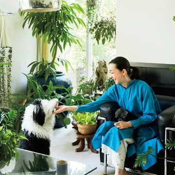 桐島かれんさんから学ぶ「観葉植物の飾り方のコツ」【グリーンを育てる幸せ、飾る楽しみ】