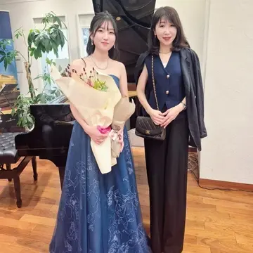 【E by e&#039;clat】名品の美脚パンツで娘のリサイタルへ