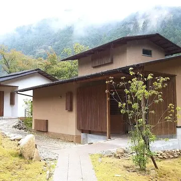 ランチコーデにH&amp;Mボウタイブラウス♡ 奥三河の森の絶景レストランへ