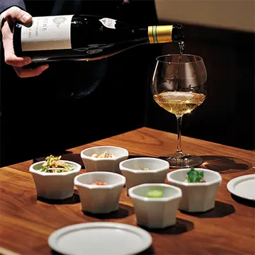 上質でカジュアル！ワインとともに楽しめる「桃仙閣 東京」の中華料理