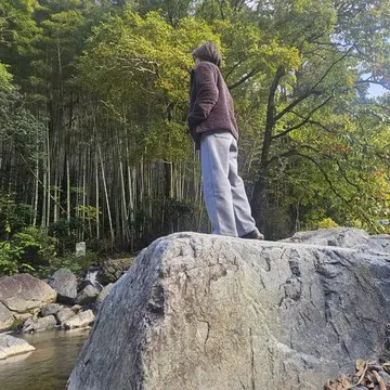 UNIQLO感謝祭戦利品とお気に入りスニーカーを身に付け秋を堪能@摂津峡