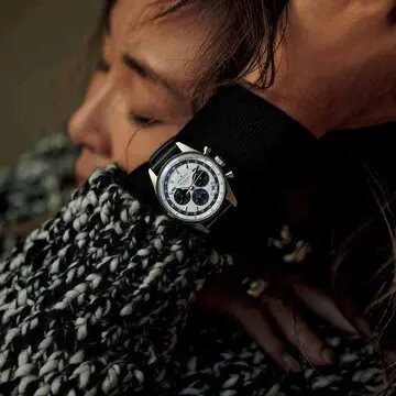 時計も週末仕様にチェンジ。コーデの全身バランスを整える小物選び【戸野塚かおるの「ウィークエンド・ラグジュアリー」】