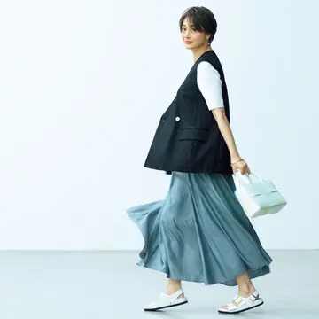 【50代からのファッション新名品】ドラマティックに揺れるカオスの「エアリースカート」