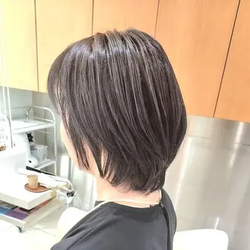 丸さと軽さの夏のミディアムスタイル
