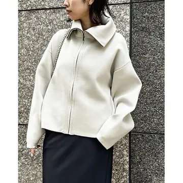 冬から春へ、装いをつなぐ「ビッグカラーニットブルゾン」【E by eclat・50代ファッション】