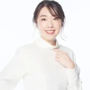 ウェブエクラ編集長 シオヤ