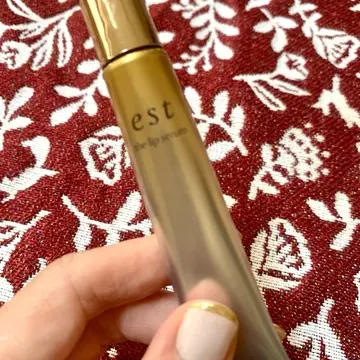 この夏に初めて使用して良かったコスメ✨