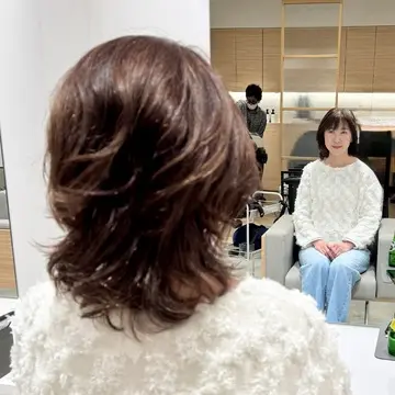 【簡単スタイリングヘア】コテ巻きパーマでニュアンス ミディアムに