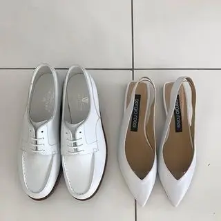 白いフラット靴はやっぱりいい！
