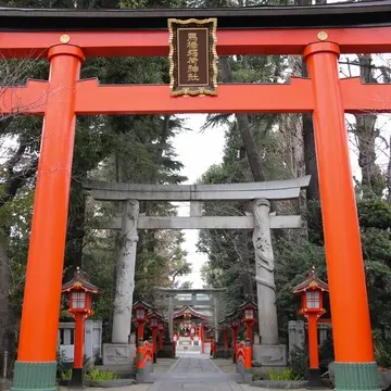 【東京・開運パワースポット】東京三鳥居の一つ「馬橋稲荷神社」で双龍にご挨拶