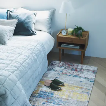 【美しい絨毯】ベッドの側に加えたい「絵画のような絨毯」