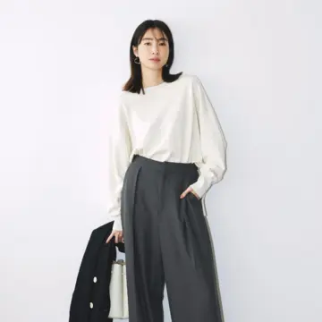 冬のビジネススタイルは、防寒とスタイリッシュさを兼ね備えた裏起毛のタックパンツを軸に組み立てる。気温8℃｜1/22(木)【50代の毎日コーデ】