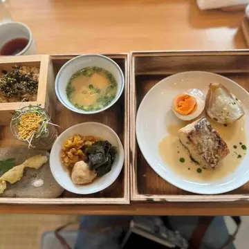 秋にぴったりな親しみやすい柔らかショートヘア。アレンジも自由で扱いやすい！【チームJマダムブログ人気記事週間ランキングTOP10】_1_15-2