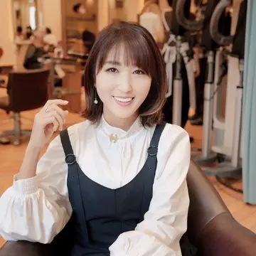 【50代ヘアスタイル】新しい年に向けて、フレンチボブヘアにチェンジ！