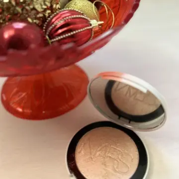  【大人の艶肌が簡単に】新感覚ハイライトで叶える上品な輝き