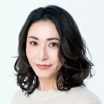 暑い夏も涼やかに好印象！40代に似合う「おしゃれなミディアムヘア」20選