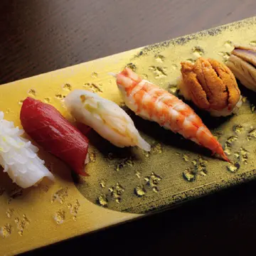 ＜福岡・鮨の名店⑧＞九州の魚を“ちょこちょこ”味わえる「おちょこ」