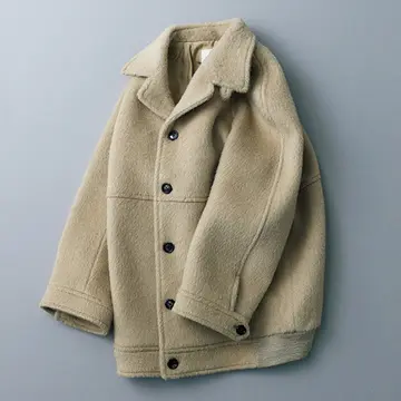 【コーデの幅が広がる！冬ファッション2選】セリーヌのコートとミュウミュウのシャツ