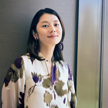 小池栄子さんインタビュー「生身の人間のぶつかり合い。 苦しくても悔しくても、 やっぱり舞台はいい!」