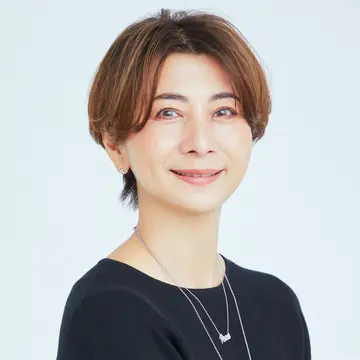 美しい横顔が手に入る！理想のふんわり感が叶うハンサムショートヘア【50代髪型・ヘアスタイル】