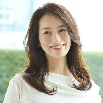 艶とふんわり感が若々しい「冬のロングヘア」24選